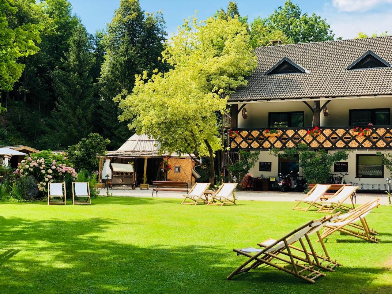 Glamping Pibernik - Pr' Hostar Hotel Bled Buitenkant foto